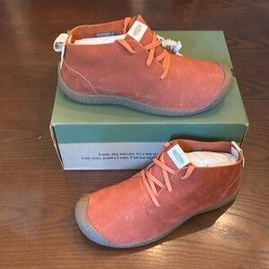 Keen Mosey Chukka Boots for Men - New, 10.5, Red